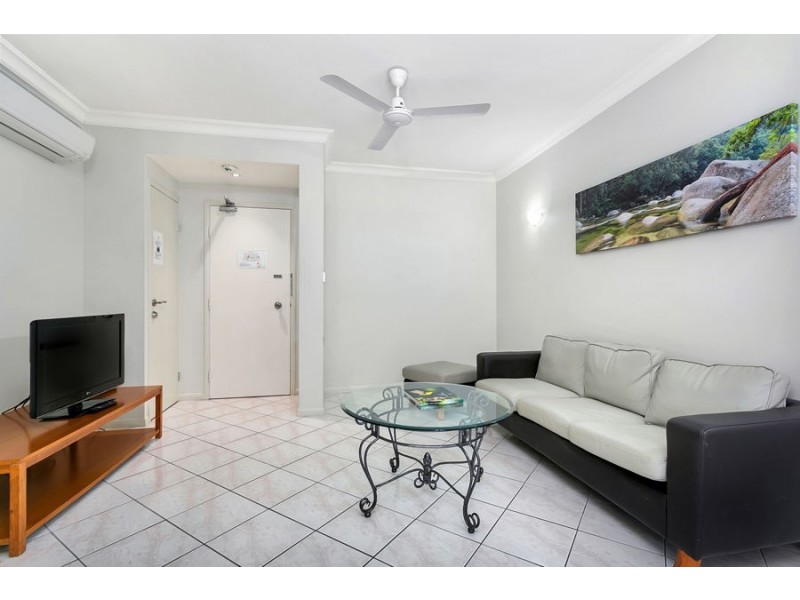 1632/2 Greenslopes Street, Cairns North QLD 4870