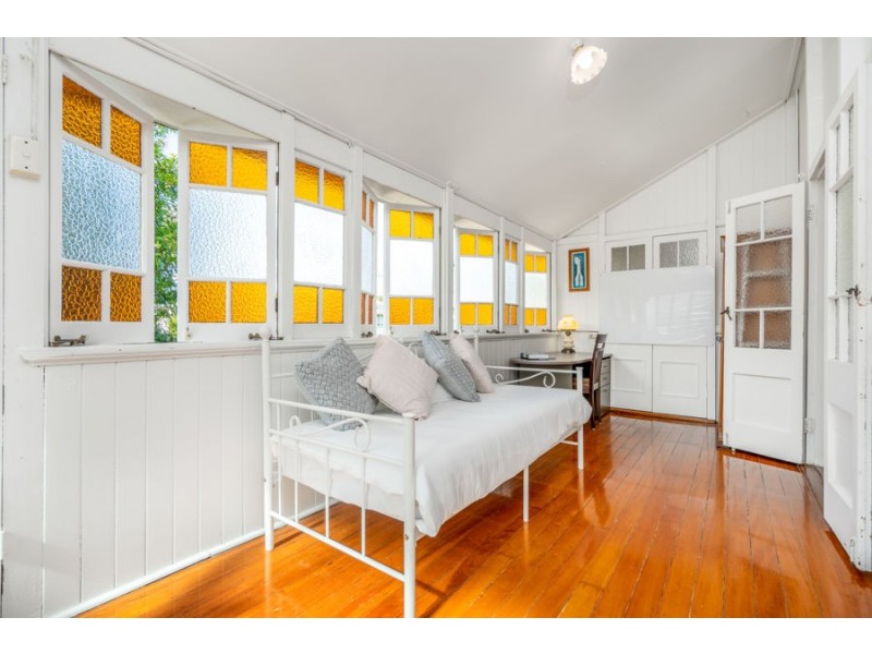 6 Brisbane Street, Parramatta Park QLD 4870