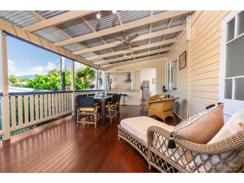 6 Brisbane Street, Parramatta Park QLD 4870