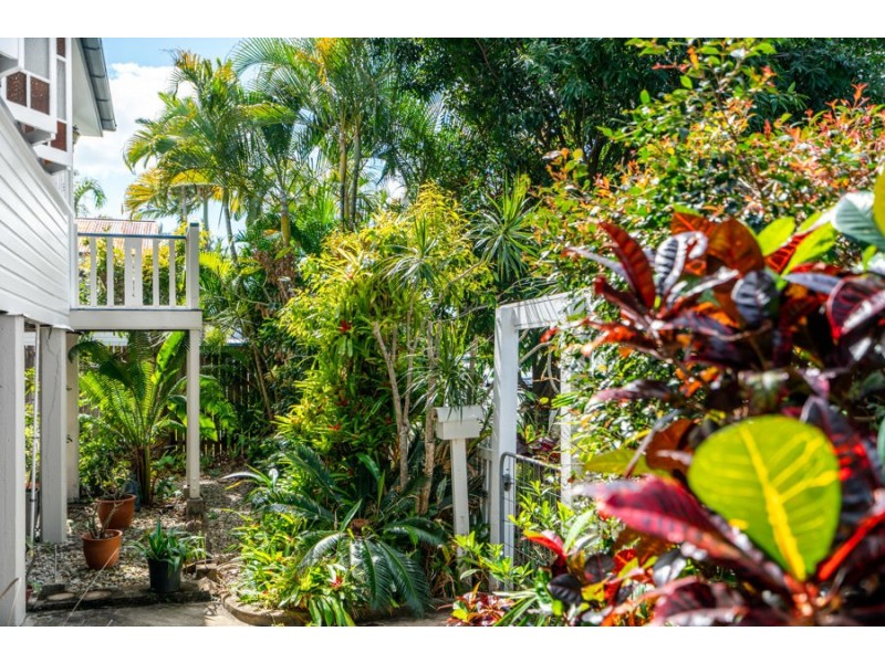 6 Brisbane Street, Parramatta Park QLD 4870