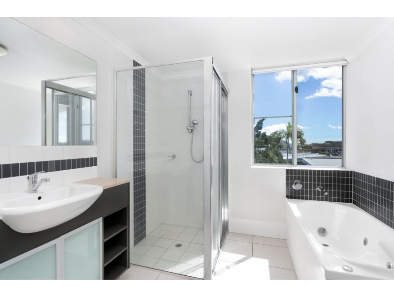401/23-27 Mcleod Street, Cairns City QLD 4870
