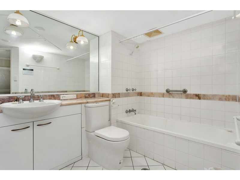 23/62 Abbott Street, Cairns City QLD 4870