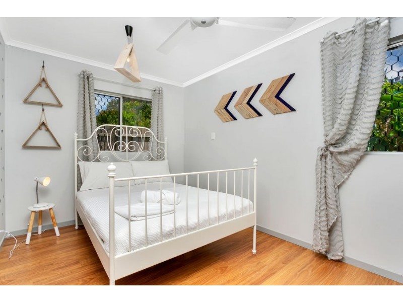 5 McKinlay Street, Whitfield QLD 4870