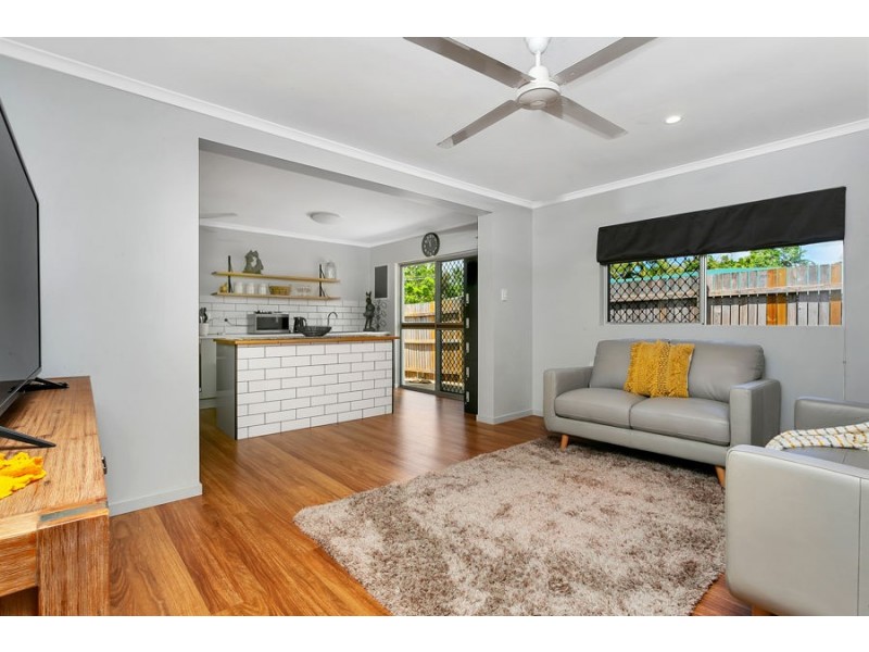 5 McKinlay Street, Whitfield QLD 4870