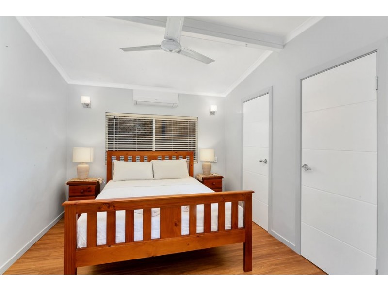 5 McKinlay Street, Whitfield QLD 4870