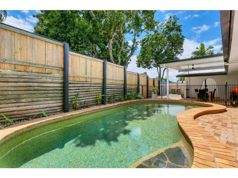 5 McKinlay Street, Whitfield QLD 4870