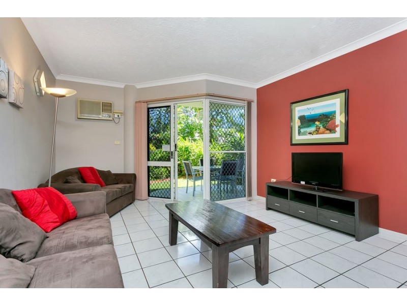 3 17a Upward Street, Cairns City QLD 4870
