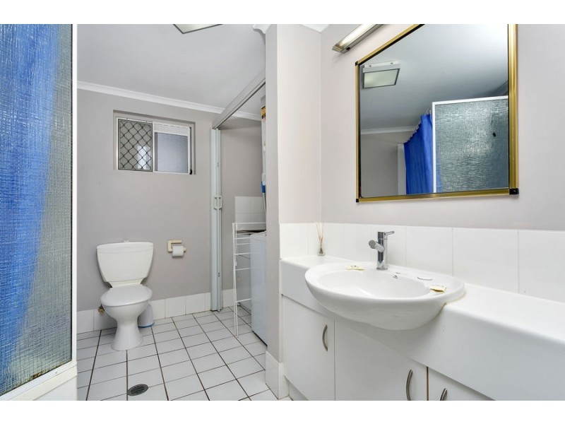 3 17a Upward Street, Cairns City QLD 4870