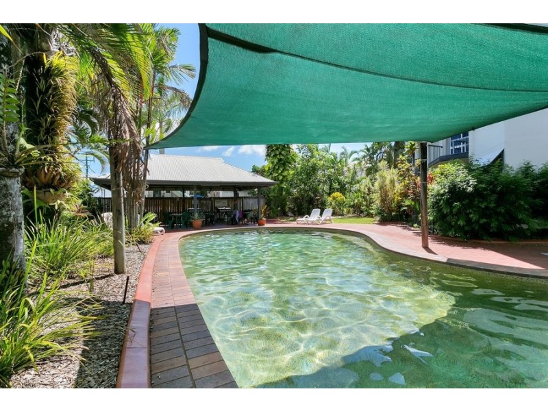 3 17a Upward Street, Cairns City QLD 4870