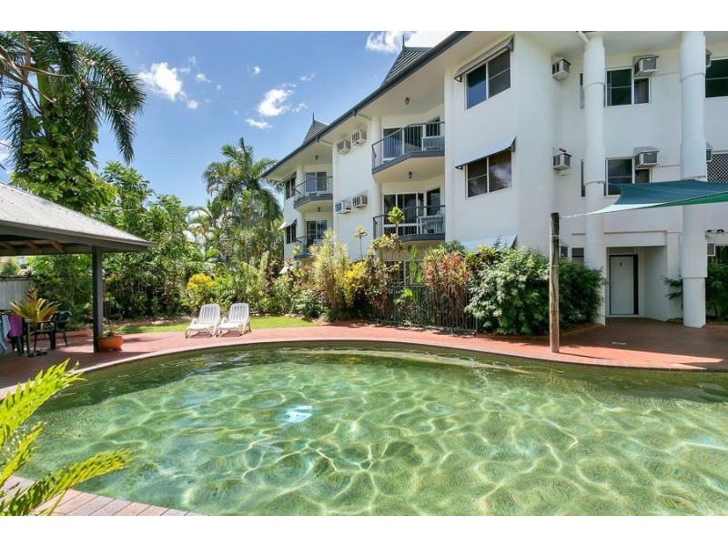 3 17a Upward Street, Cairns City QLD 4870