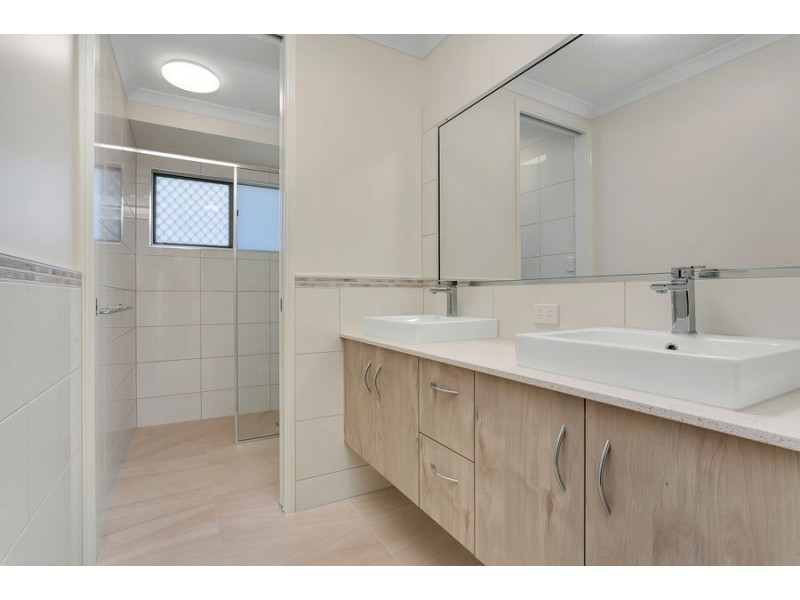 3 Ainscow Drive, Bentley Park QLD 4869