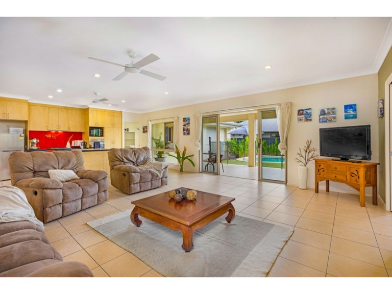 91 Gamburra Drive, Redlynch QLD 4870