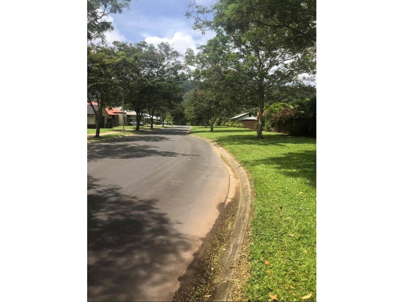 91 Gamburra Drive, Redlynch QLD 4870