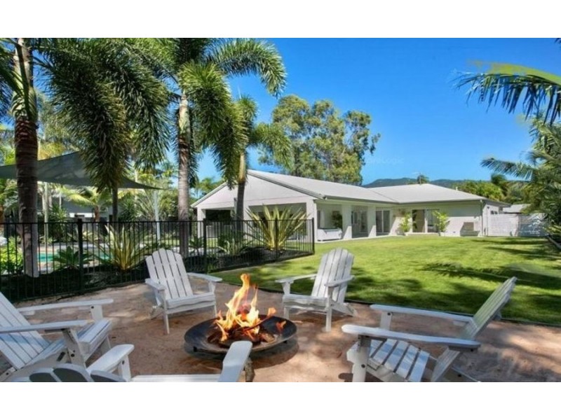 8 Avoca Close, Kewarra Beach QLD 4879