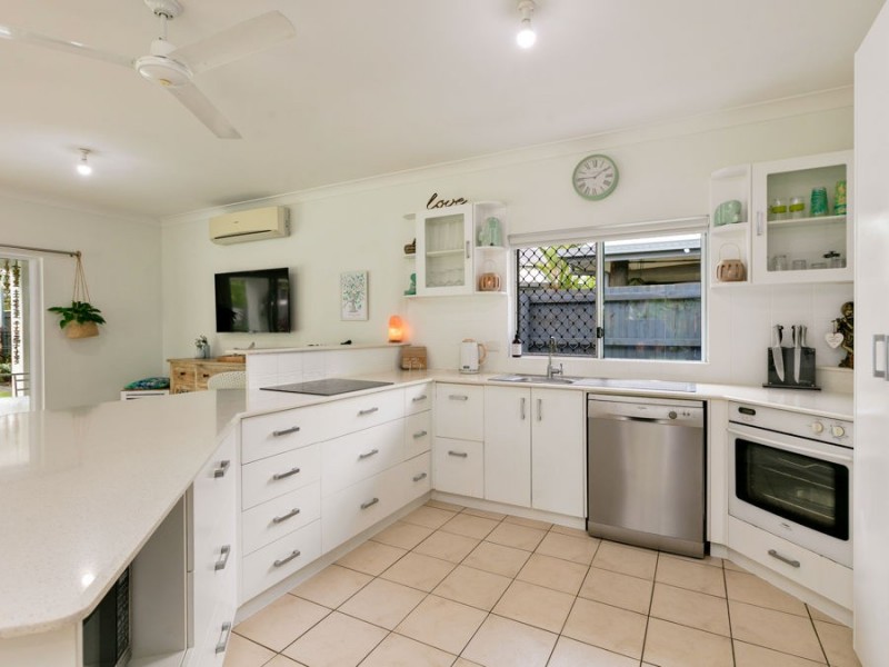 8 Avoca Close, Kewarra Beach QLD 4879