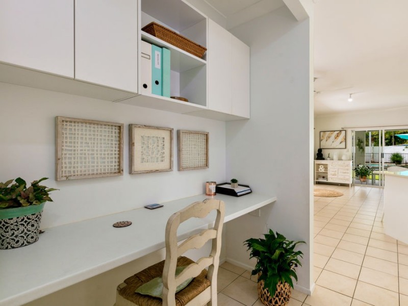 8 Avoca Close, Kewarra Beach QLD 4879