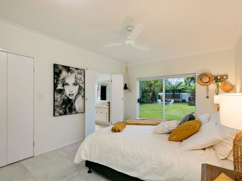 8 Avoca Close, Kewarra Beach QLD 4879