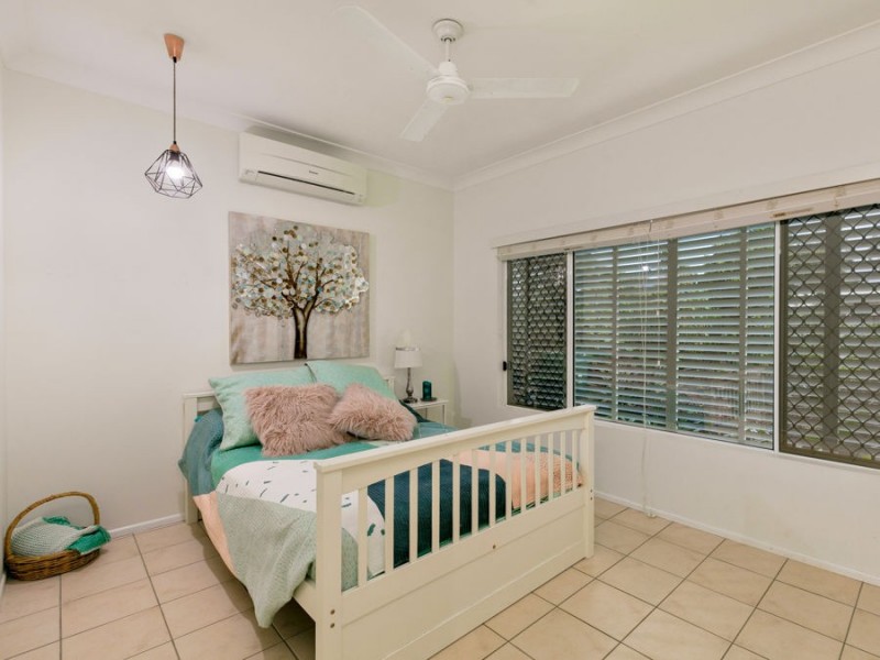 8 Avoca Close, Kewarra Beach QLD 4879