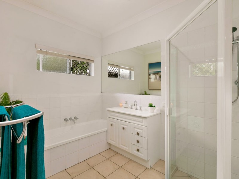 8 Avoca Close, Kewarra Beach QLD 4879