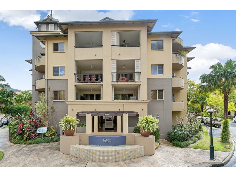 1302/2 Greenslopes Street, Cairns North QLD 4870
