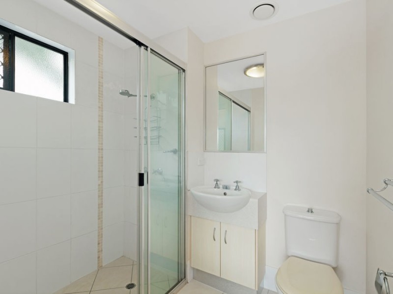 4/6 James Street, Parramatta Park QLD 4870