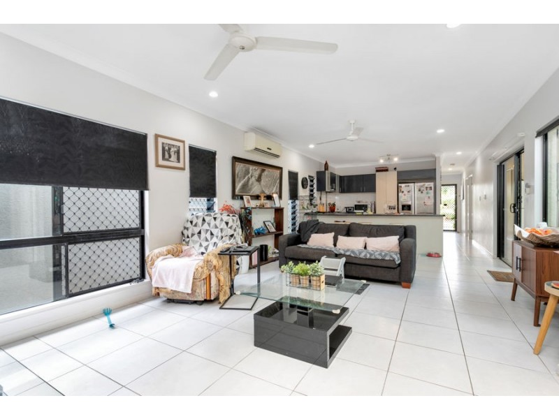 7 Flagstone Terrace, Smithfield QLD 4878