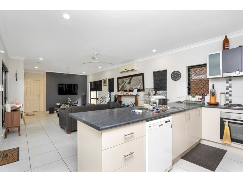 7 Flagstone Terrace, Smithfield QLD 4878