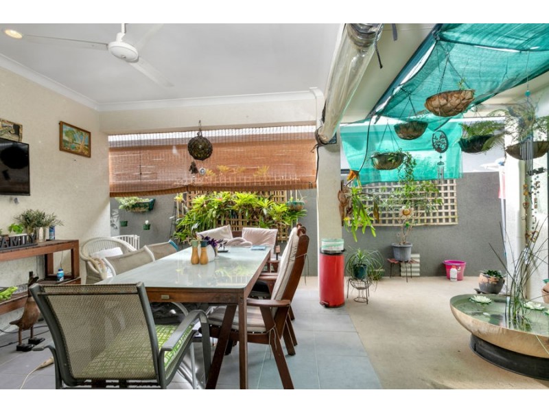 7 Flagstone Terrace, Smithfield QLD 4878