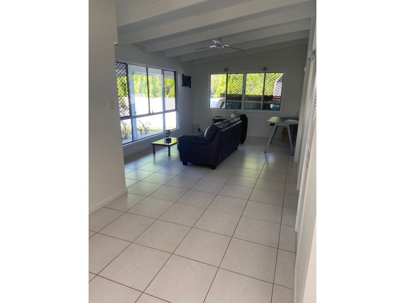 Whitfield QLD 4870