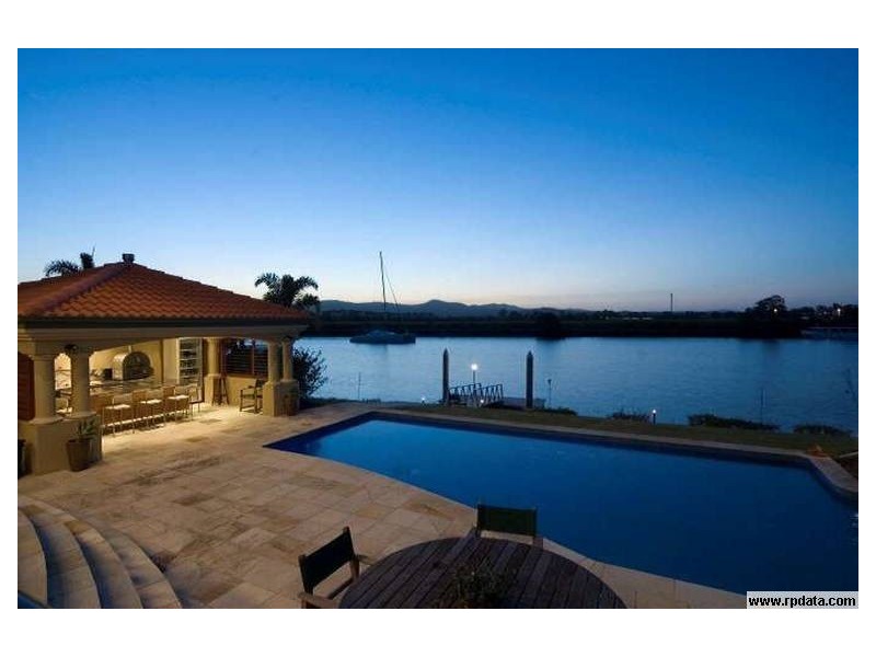 3121 Riverleigh Drive, Hope Island QLD 4212