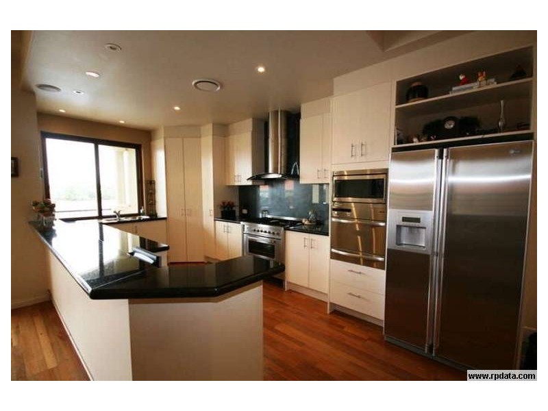 3121 Riverleigh Drive, Hope Island QLD 4212