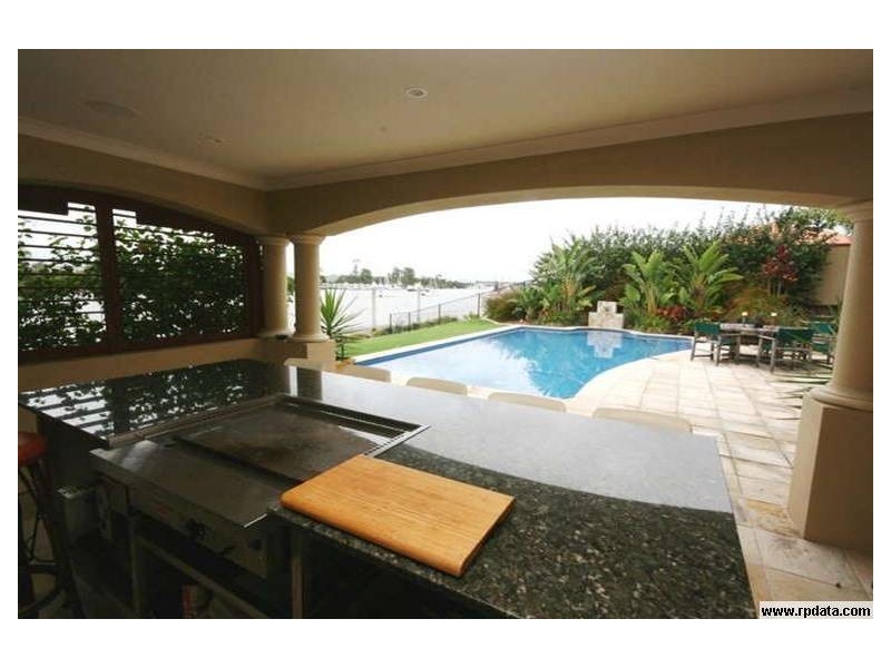 3121 Riverleigh Drive, Hope Island QLD 4212