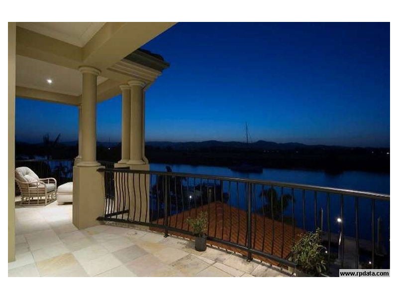 3121 Riverleigh Drive, Hope Island QLD 4212