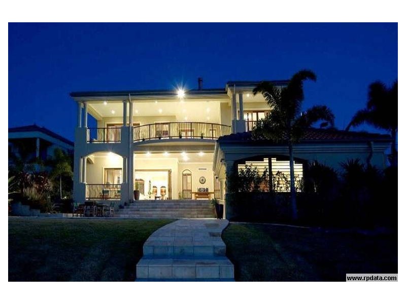 3121 Riverleigh Drive, Hope Island QLD 4212