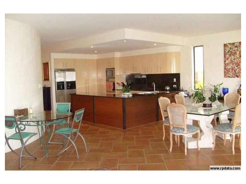 Paradise Point QLD 4216