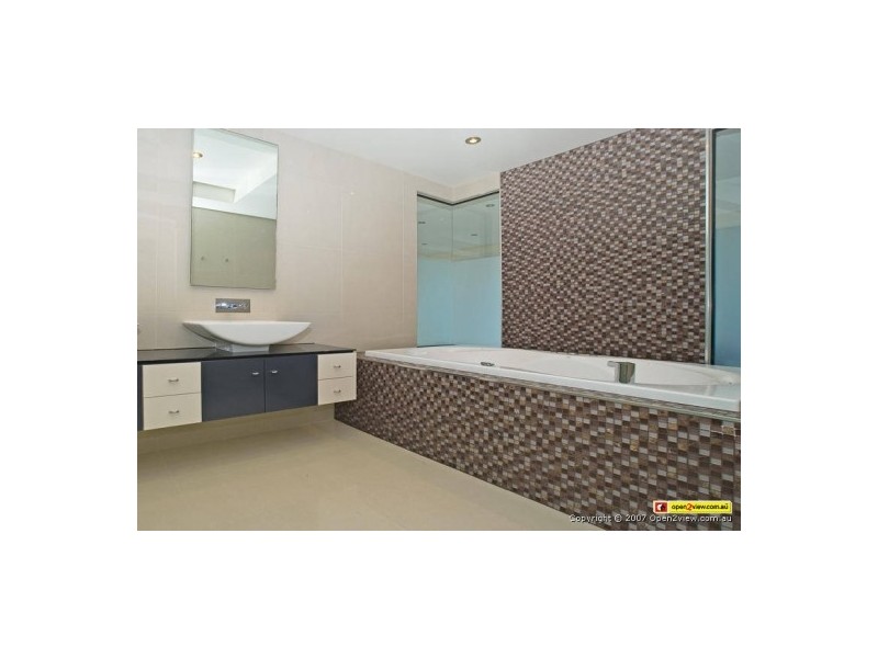 Paradise Point QLD 4216