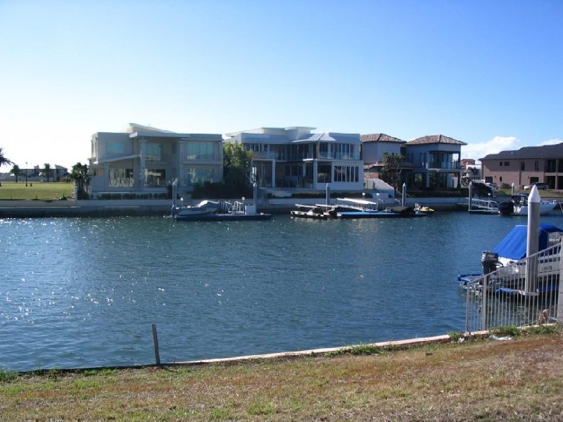 Paradise Point QLD 4216