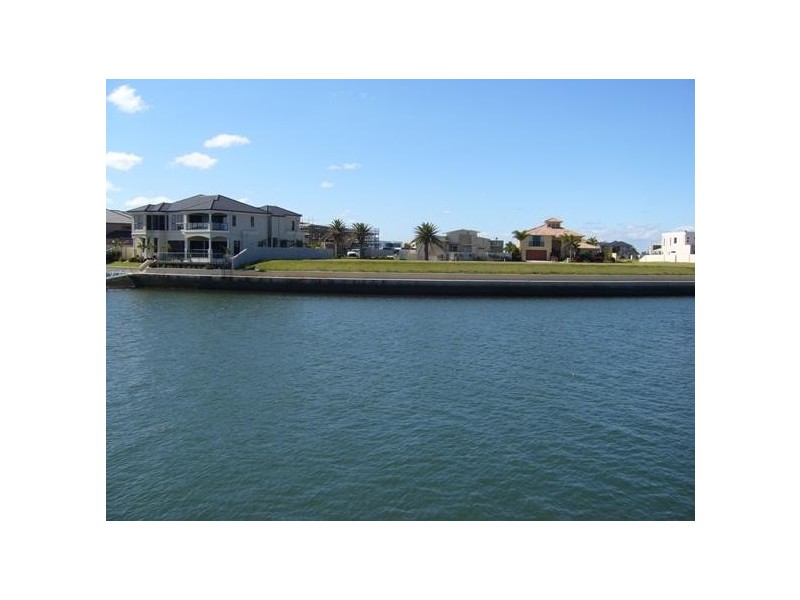 Paradise Point QLD 4216