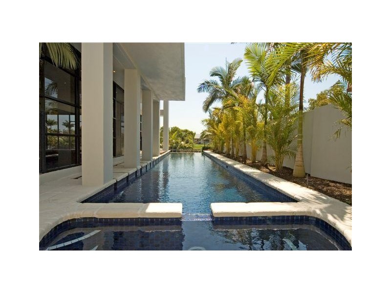 Hope Island QLD 4212