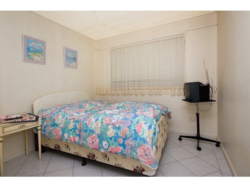 27 Nankeen Avenue, Paradise Point QLD 4216