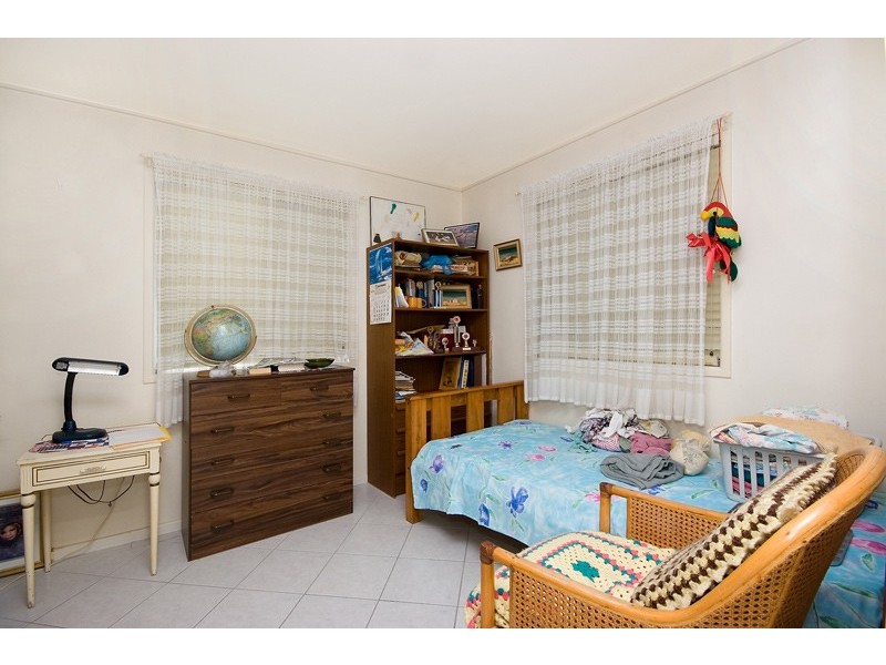 27 Nankeen Avenue, Paradise Point QLD 4216