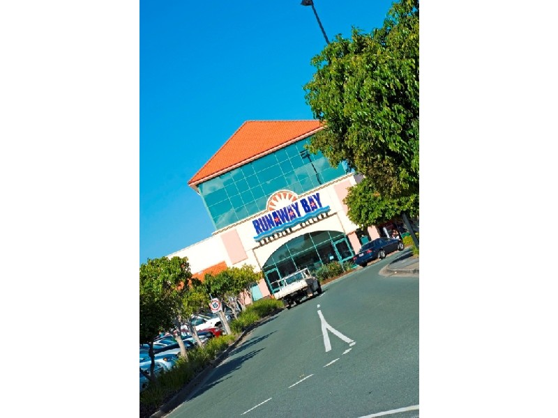 1 Cayman Court, Runaway Bay QLD 4216