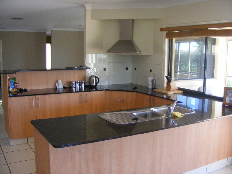 Hope Island QLD 4212