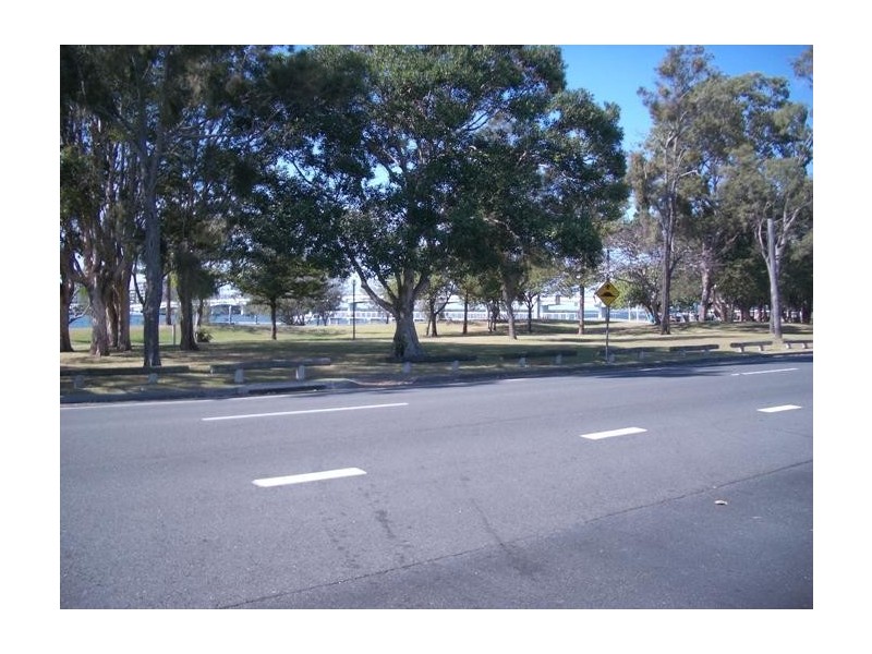 Paradise Point QLD 4216