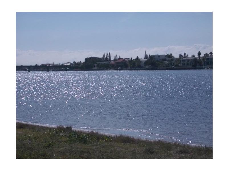 Paradise Point QLD 4216