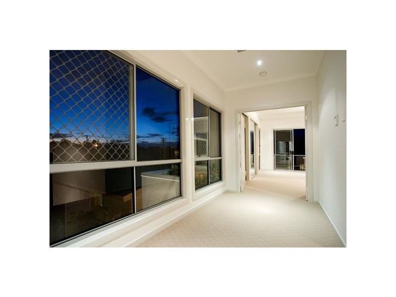 Paradise Point QLD 4216