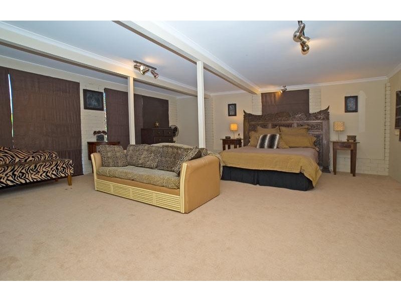 Paradise Point QLD 4216