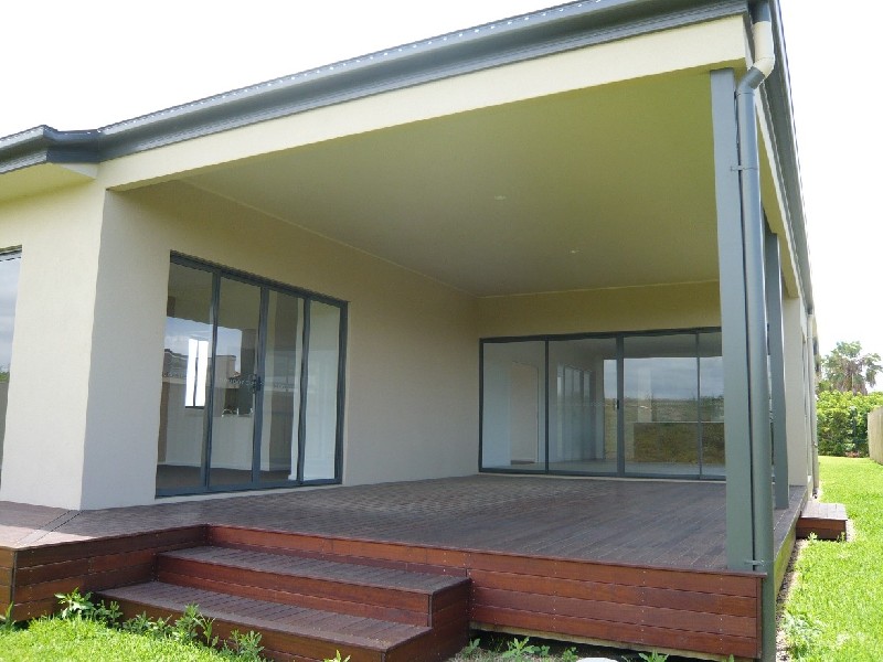Hope Island QLD 4212