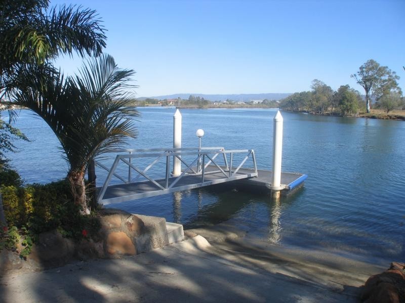 Hope Island QLD 4212