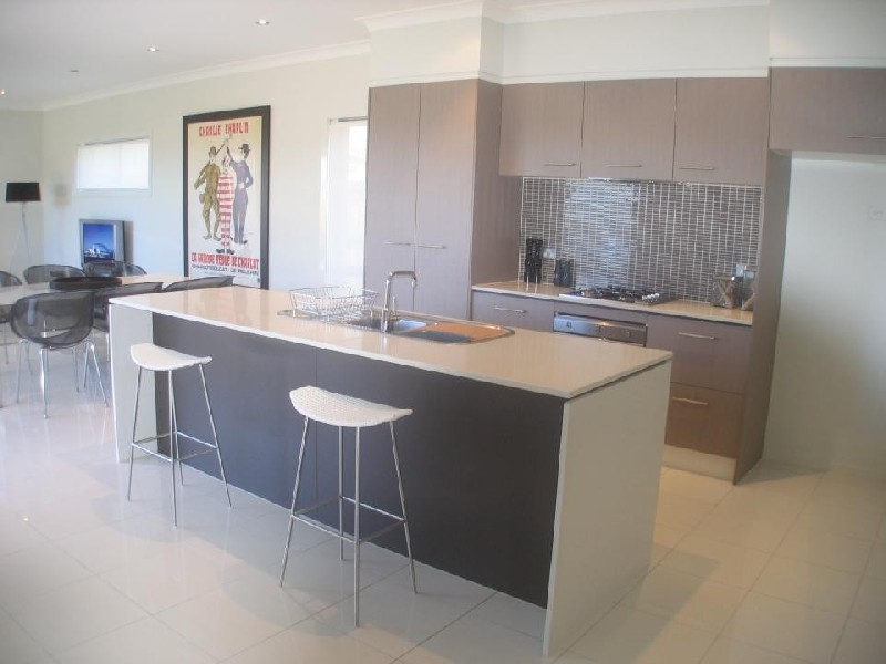 Hope Island QLD 4212